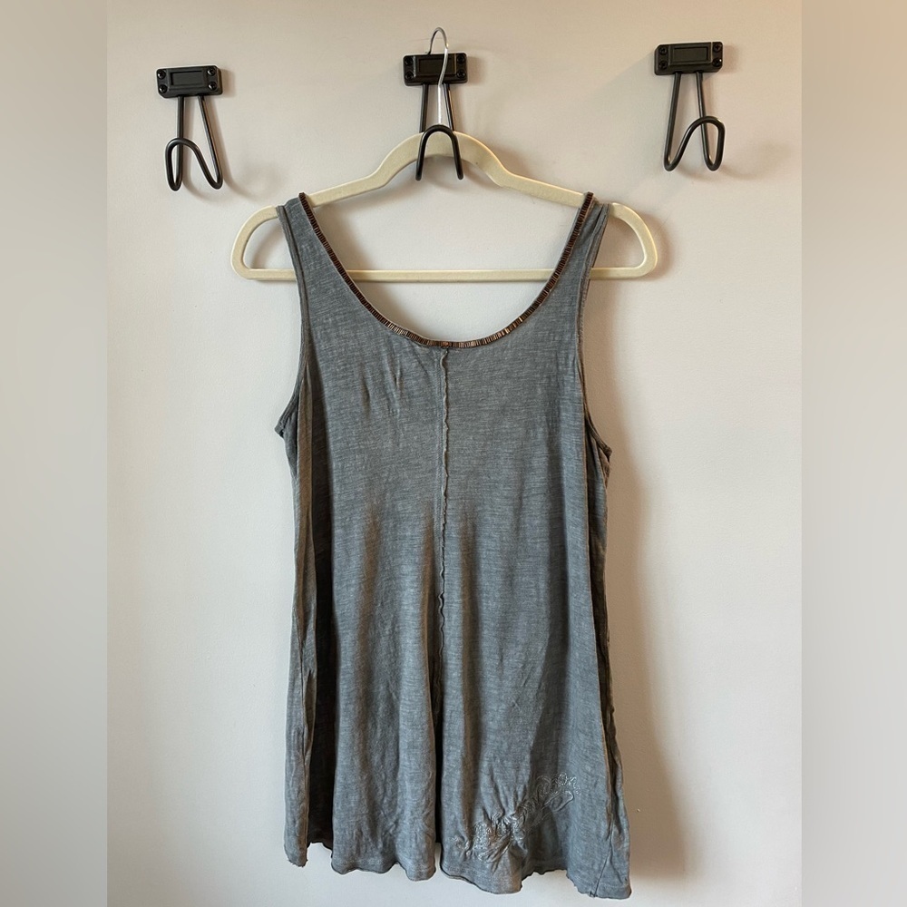 Harley Davidson, size M, embellished gray skull embroidered tank beaded straps - Picture 4 of 6